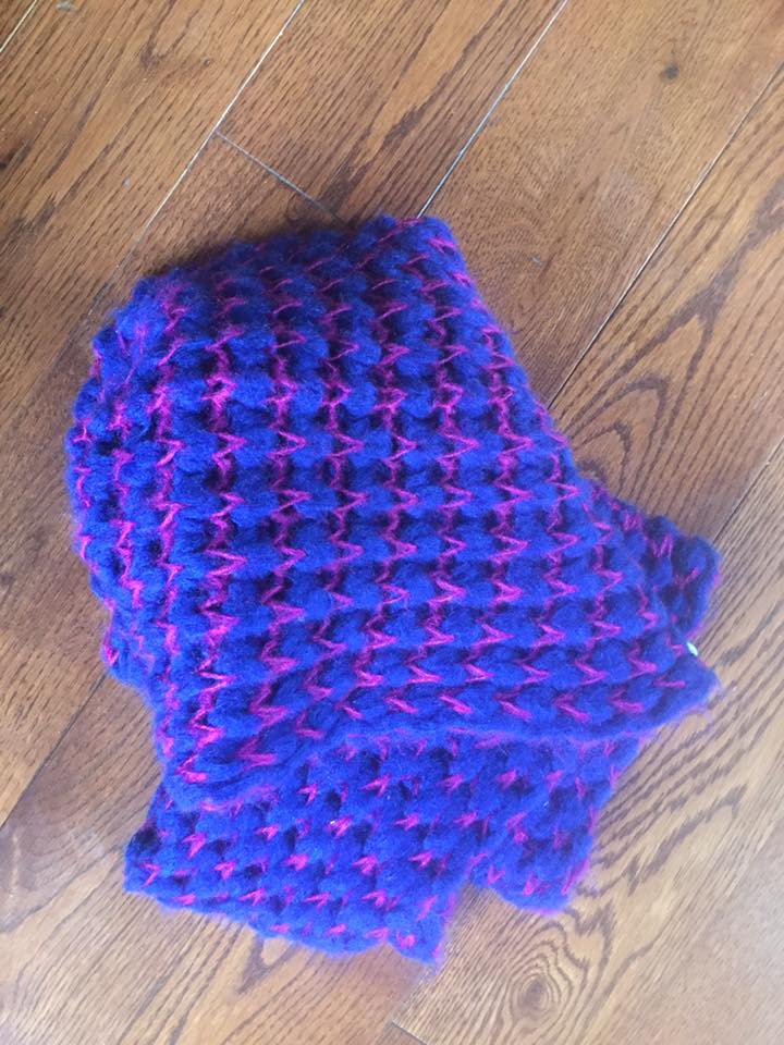 Foulard tricoté violet